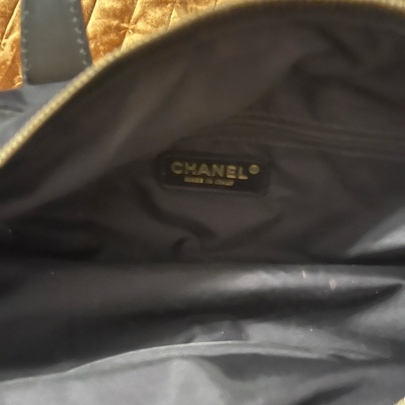Chanel Black travel line bag - Picture 2 of 7
